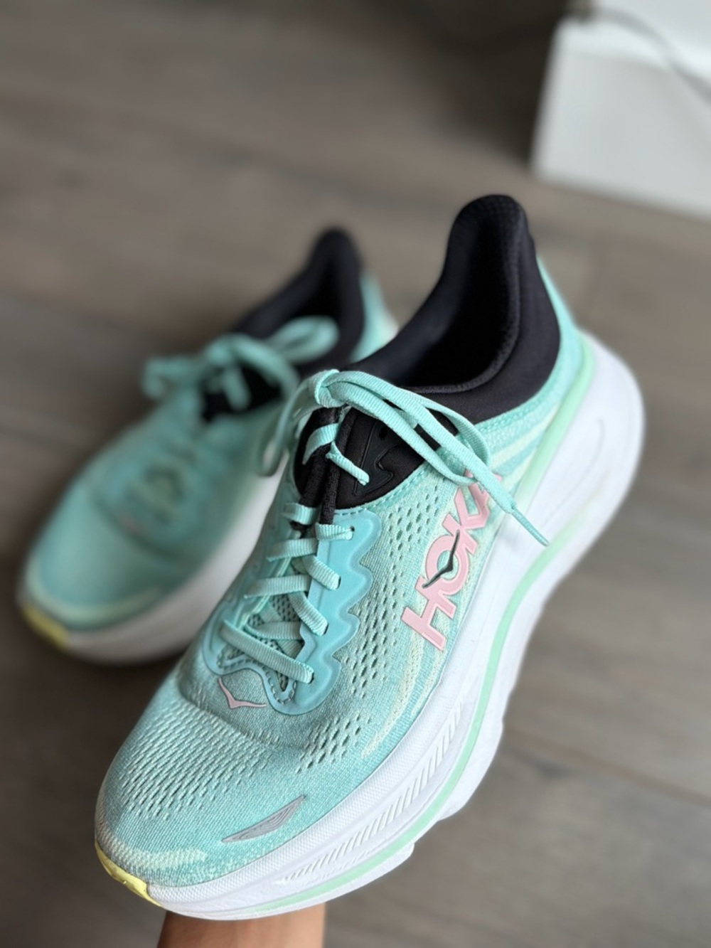 HOKA bondi 9 Women's Mint Running Shoes - Lightweight Cushioning- sneakers
